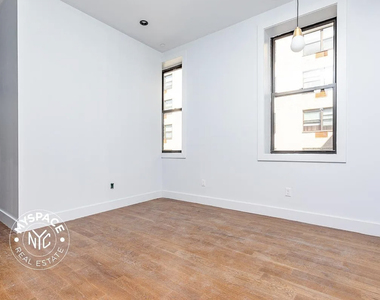 1337 Gates Avenue - Photo Thumbnail 5