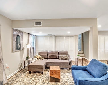 3017 Valley View Drive - Photo Thumbnail 8