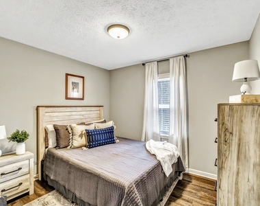 3017 Valley View Drive - Photo Thumbnail 18
