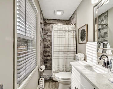 3017 Valley View Drive - Photo Thumbnail 15