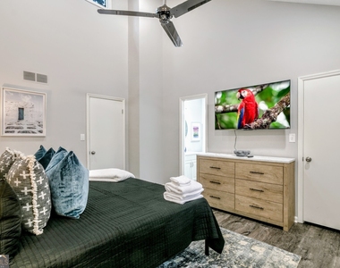 85 Wilhelmina Drive - Photo Thumbnail 22