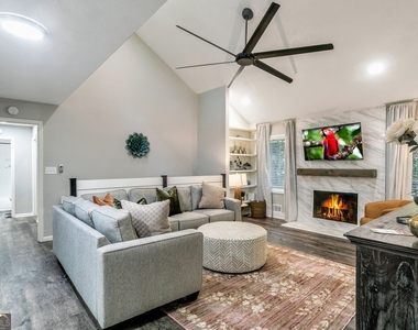 85 Wilhelmina Drive - Photo Thumbnail 6