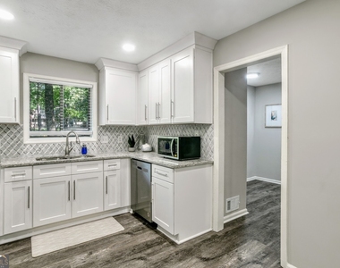 85 Wilhelmina Drive - Photo Thumbnail 9