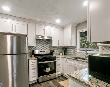 85 Wilhelmina Drive - Photo Thumbnail 14