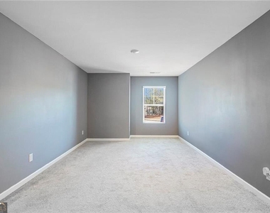 1083 Shadow Glen Drive - Photo Thumbnail 18