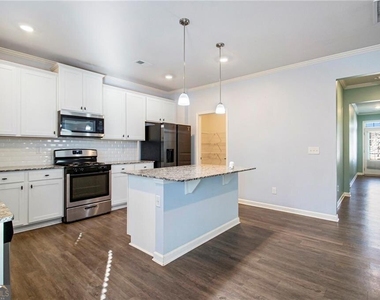 1083 Shadow Glen Drive - Photo Thumbnail 7