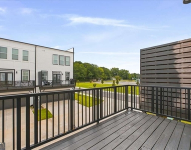 1077 Glen Opal Drive - Photo Thumbnail 21