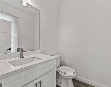1077 Glen Opal Drive - Photo Thumbnail 20