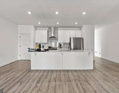 1077 Glen Opal Drive - Photo Thumbnail 10