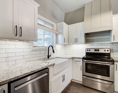 592 Martin Street Se - Photo Thumbnail 5