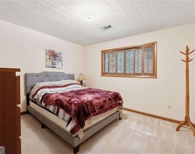 3655 Winters Hill Drive - Photo Thumbnail 13