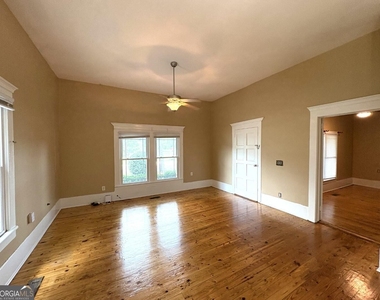 599 Gordon Street - Photo Thumbnail 6