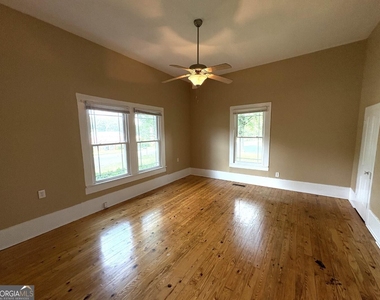 599 Gordon Street - Photo Thumbnail 21
