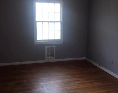 102 Cactus Hill Circle - Photo Thumbnail 2
