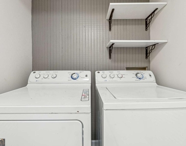 434 Mcgill Place Ne - Photo Thumbnail 27