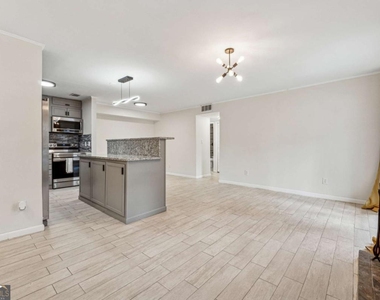 434 Mcgill Place Ne - Photo Thumbnail 16