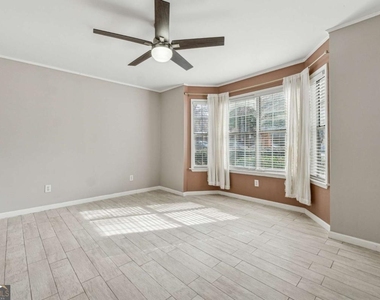 434 Mcgill Place Ne - Photo Thumbnail 24
