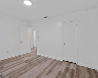 117 Tanglewood Drive - Photo Thumbnail 9