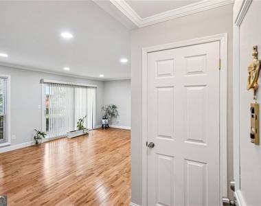 6851 Roswell Road - Photo Thumbnail 8