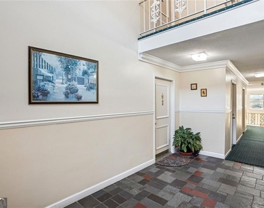 6851 Roswell Road - Photo Thumbnail 7