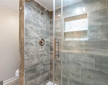 6851 Roswell Road - Photo Thumbnail 14