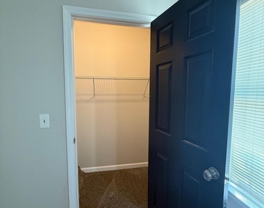 6458 Bedford Lane - Photo Thumbnail 14