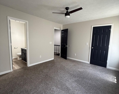 6458 Bedford Lane - Photo Thumbnail 13