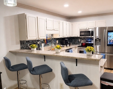 8945 Carroll Manor Drive - Photo Thumbnail 13