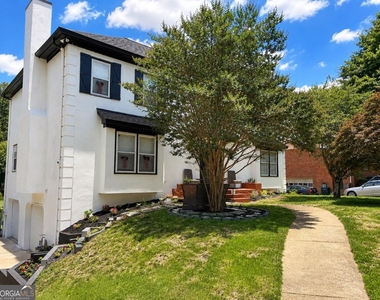 8945 Carroll Manor Drive - Photo Thumbnail 1