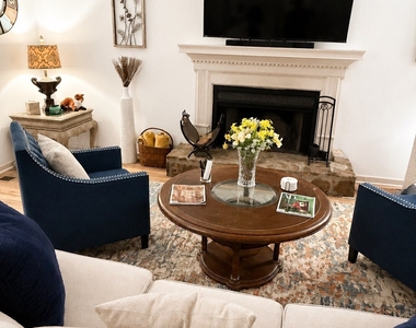 8945 Carroll Manor Drive - Photo Thumbnail 7