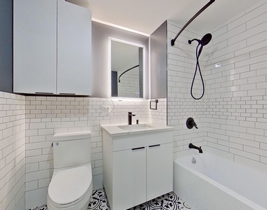 27 Montrose Avenue - Photo Thumbnail 6