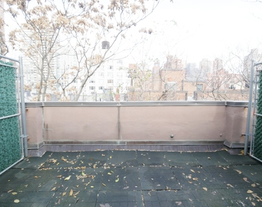427 East 76th Street - Photo Thumbnail 12