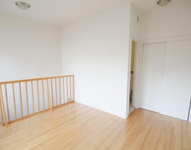 427 East 76th Street - Photo Thumbnail 8