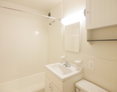 427 East 76th Street - Photo Thumbnail 3