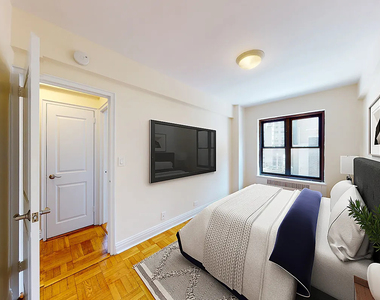 East 56th Street - Photo Thumbnail 2