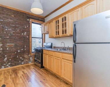 650 Crown Street - Photo Thumbnail 4