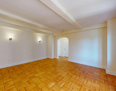 95 Christopher Street - Photo Thumbnail 8