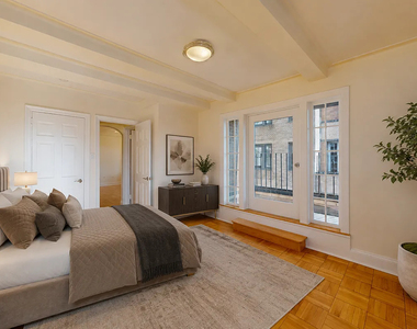 95 Christopher Street - Photo Thumbnail 1