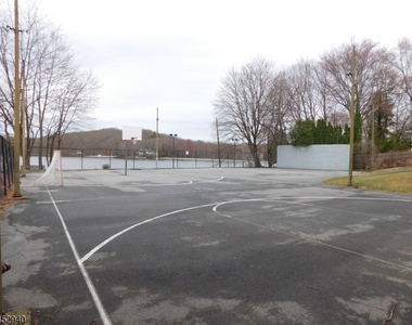 23 Cabot Ln - Photo Thumbnail 41