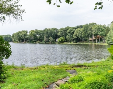 23 Cabot Ln - Photo Thumbnail 5