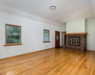 23 Cabot Ln - Photo Thumbnail 7