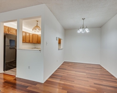 57 Lindsey Ct - Photo Thumbnail 8