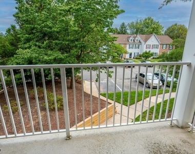 57 Lindsey Ct - Photo Thumbnail 5