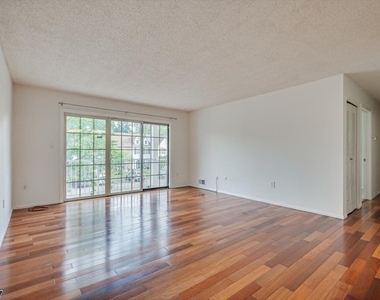 57 Lindsey Ct - Photo Thumbnail 3