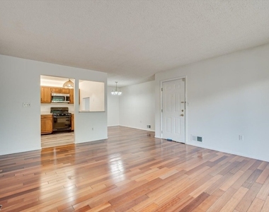 57 Lindsey Ct - Photo Thumbnail 6