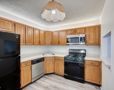 57 Lindsey Ct - Photo Thumbnail 9