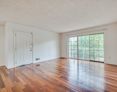 57 Lindsey Ct - Photo Thumbnail 4