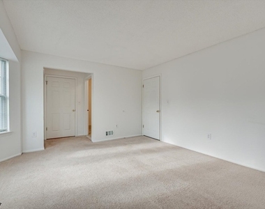 57 Lindsey Ct - Photo Thumbnail 14