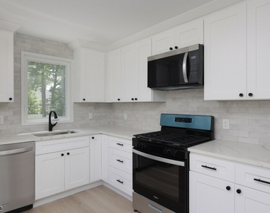 941 South Ave - Photo Thumbnail 6