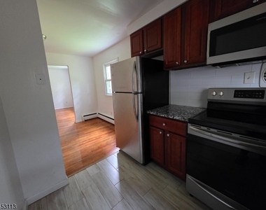 87 Elm Rd - Photo Thumbnail 8